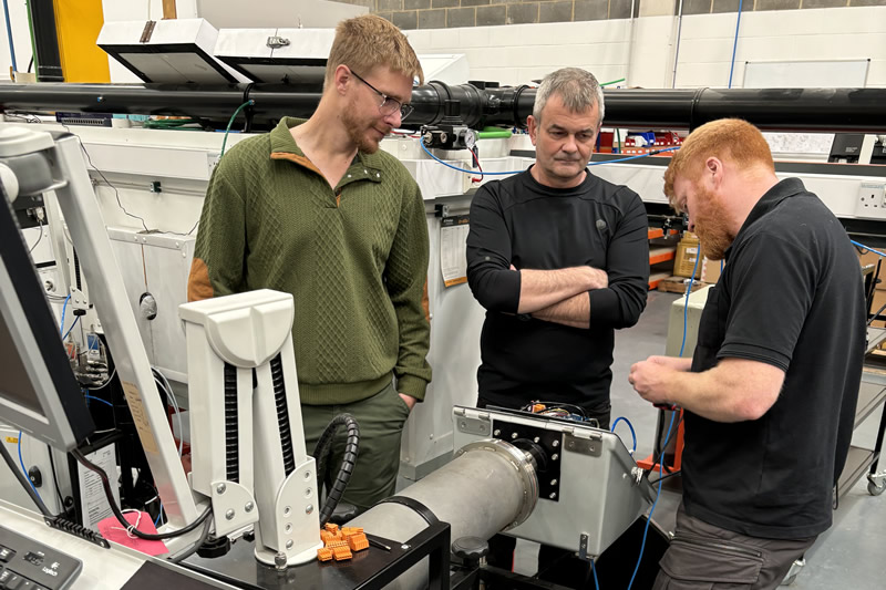 P2000 CEMS Service Training Session