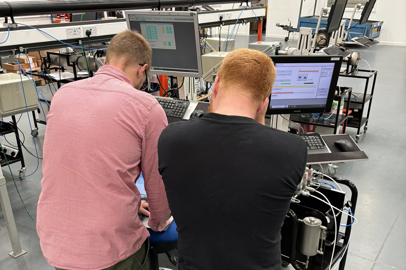 P2000 CEMS Service Training Session